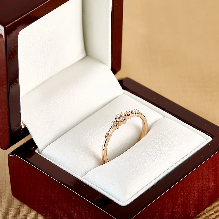 Anillo de compromiso de oro con diamantes de 0,10 ct a 0,25 ct - modelo i1788