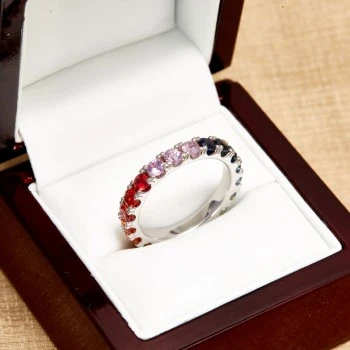 Gold or Platinum gift ring with colored sapphires - model i033v2