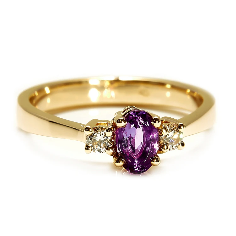 Gift Ring i015AmODi in Gold with Amethyst and Diamonds