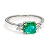 Anillo de compromiso de oro con esmeralda y diamantes - modelo i015