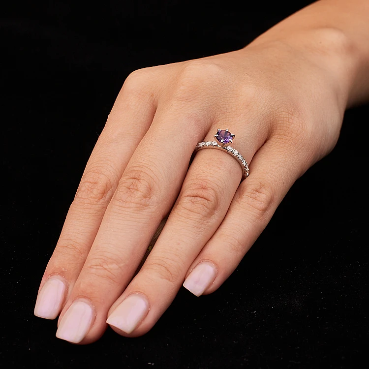 Gouden of platina ring met amethist en diamanten i1869AmDi