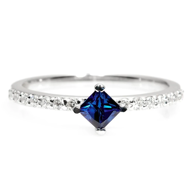 Bague de fiançailles en or avec saphir et diamants - modèle i1227907