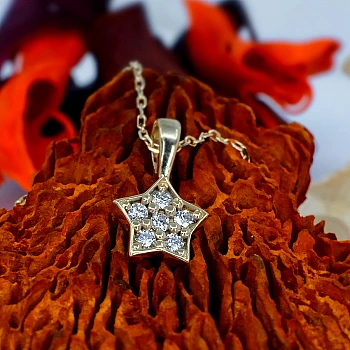 Colgante de estrella de oro o platino con diamantes - modelo pan536