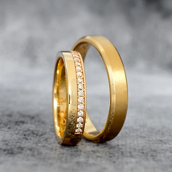 Classic 18k Gold or Platinum Wedding Rings with Diamonds - model v0803