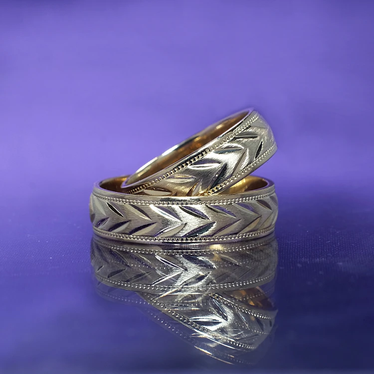 Gouden trouwringen v1121 met Spike en Randalina Design