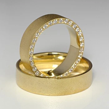 18k Gold Wedding Rings with Diamonds - model v117