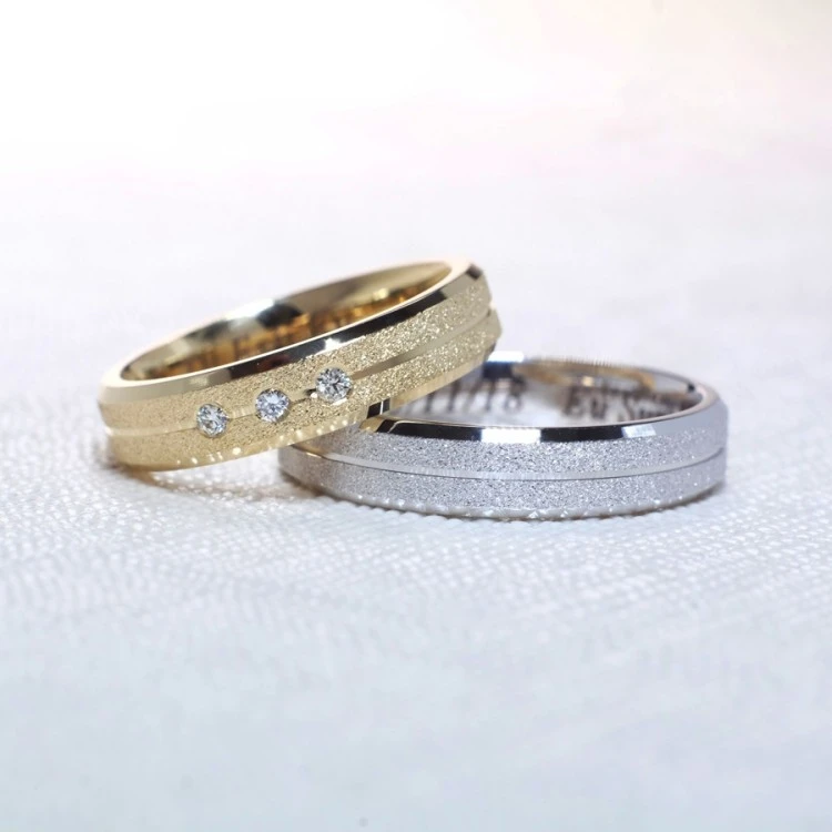 Eheringe v1173 in Gold oder Platin mit Diamanten