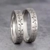 Anillos de boda de oro o platino con diseño láser inspirado en la naturaleza - modelo v1189