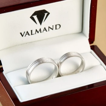 18k Gold or Platinum Wedding Rings with Satin Matte Finish - Model v137.1