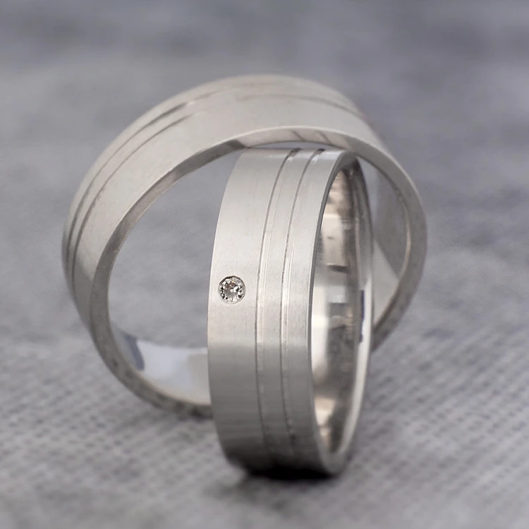 Fedi nuziali v137 in Oro o Platino con Diamante
