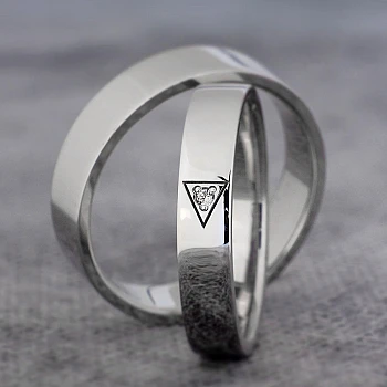 v360 Eheringe aus Gold oder Platin mit Diamanten