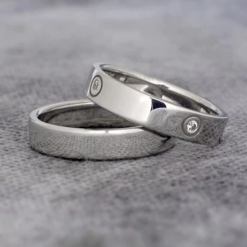 Eheringe v363 in Gold oder Platin mit Diamant