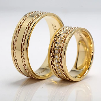 18k Gold Wedding Rings with Diamonds - model v975