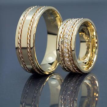 18k Gold Wedding Rings with Diamonds - model v975
