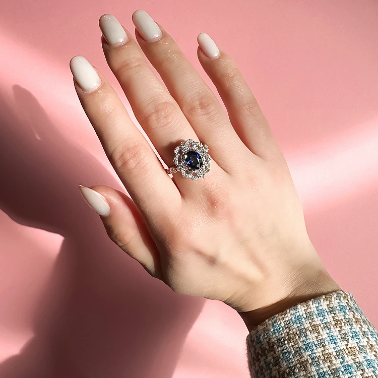 Vintage cadeauring i1661SfODi in goud met ovale saffier en kleurloze diamanten
